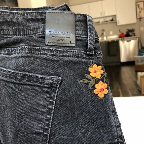 Zara Denim - ZARA Embroidered Black Jeans